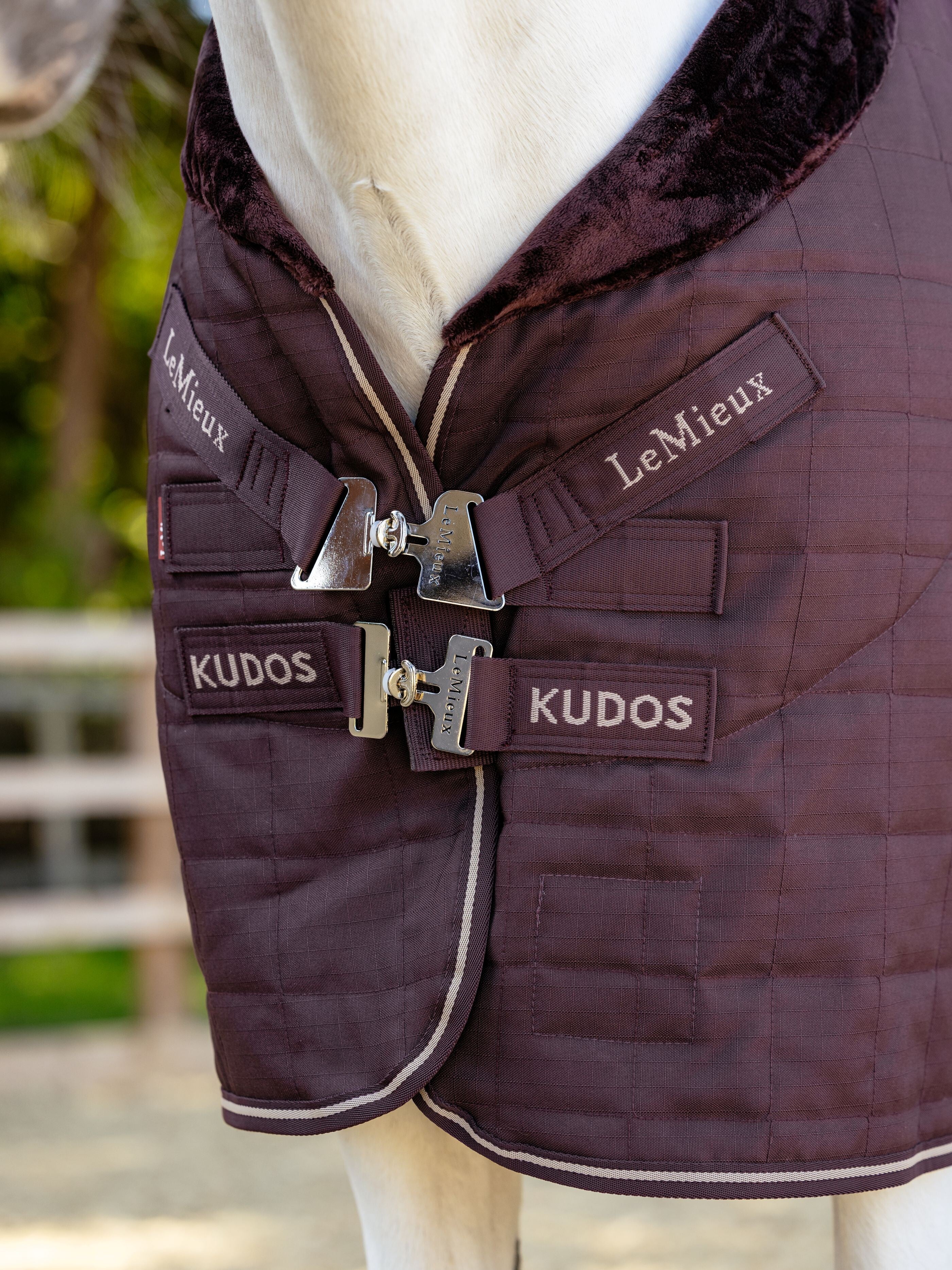 Kudos Luxe Gevoerde Staldeken Damson