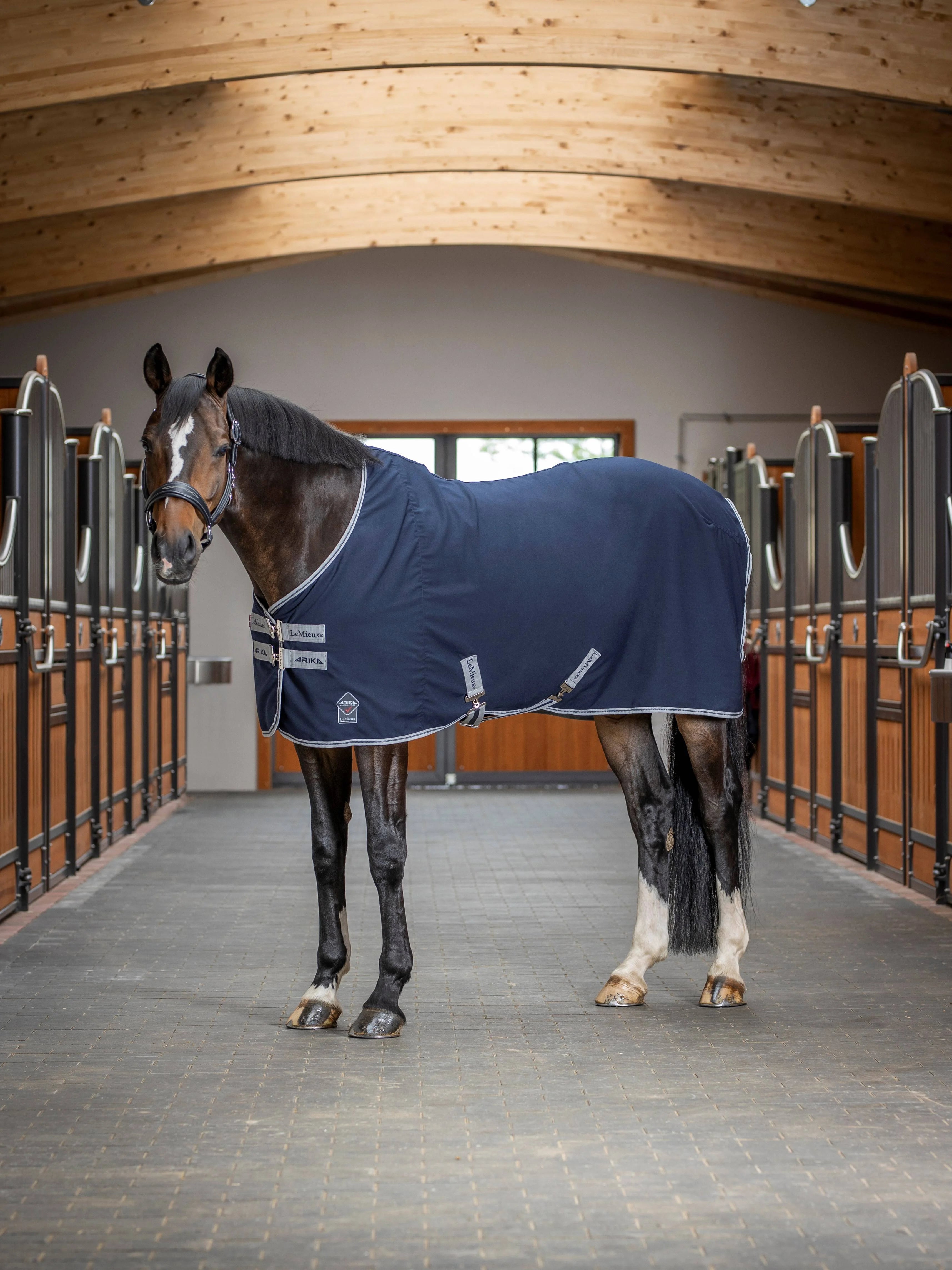 Arika Stable Sheet Navy